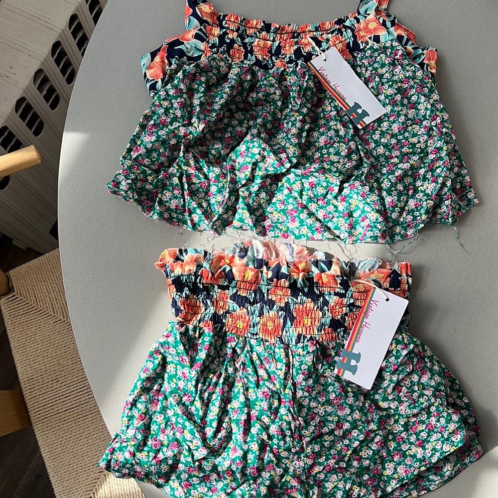 Vintage Havana kids floral summer set shorts and tank size: L